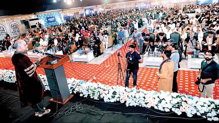 پنجاب  میں  ایک  کروڑ  بچے  سکولوں  سے  باہر ،80لاکھ نوجوان  منشیات کا   شکار:حافظ  نعیم