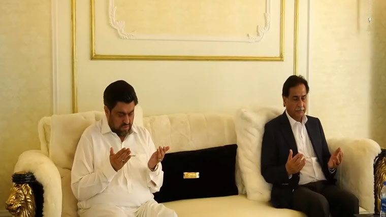  سپیکر قومی اسمبلی کامران ٹیسوری کے گھر گئے ، والدہ کے انتقال پر اظہار تعزیت