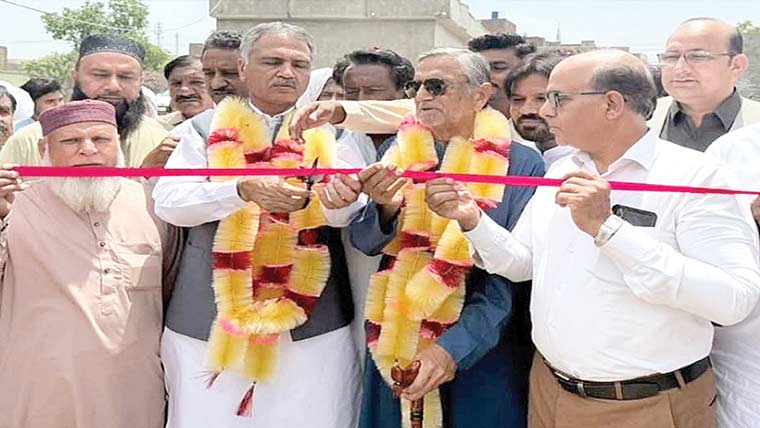 کوٹ شیرا میں گرلز ہائی سکول  اور یوسی دفتر کی عمارتوں کا افتتاح 