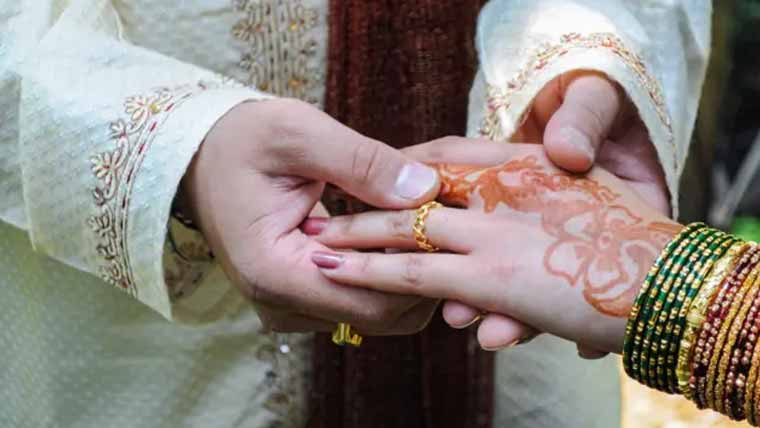 بھارت میں ہندو شناخت چھپا  کرمسلمان خواتین سے شادی