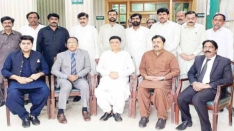  ڈسٹرکٹ اینڈ سیشن جج قمر سلطان کی  گجرات ٹرانسفر کے موقع پرالوداعی تقریب 