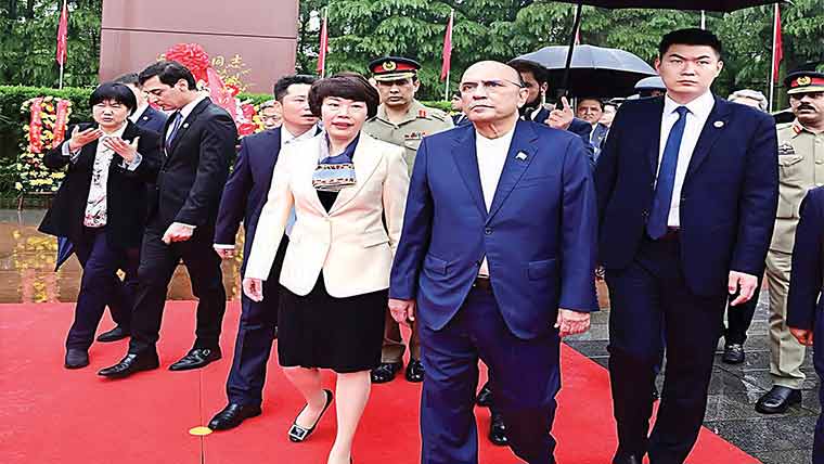  صدر زرداری کا ماؤ زے تُنگ کے آبائی شہر کا دورہ