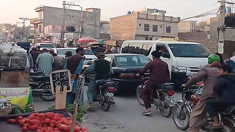 نیازی ٹاؤن چوک، مصریال روڈ پر تجاوزات، ٹریفک جام معمول 