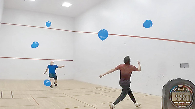 پانچ غباروں کو طویل مدت تک ہوا میں اچھالنے کا ریکارڈ