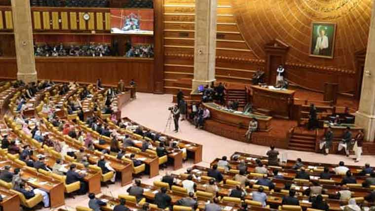 پنجاب اسمبلی : فلم سٹی اتھارٹی سمیت 3 بلز منظور، اپوزیشن کا ہنگامہ، نعرے بازی 