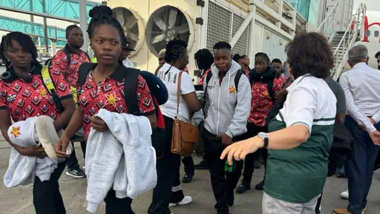 زمبابوے ویمن ون ڈے اور ٹی ٹونٹی سکواڈ کراچی پہنچ گیا