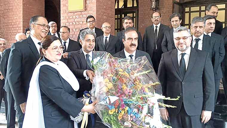  جسٹس اسجد جاوید ریٹائرڈ ، لاہور ہائیکورٹ کی 20 نشستیں خالی 