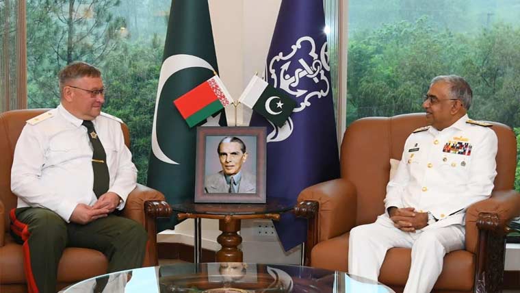 امیر البحر نوید اشرف سے بیلاروس  کے فوجی وفد کی ملاقات