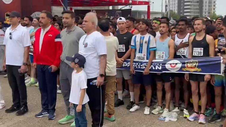کراچی میں یوم شہدائے سندھ  پولیس ریس، ہزاروں افراد کی شرکت
