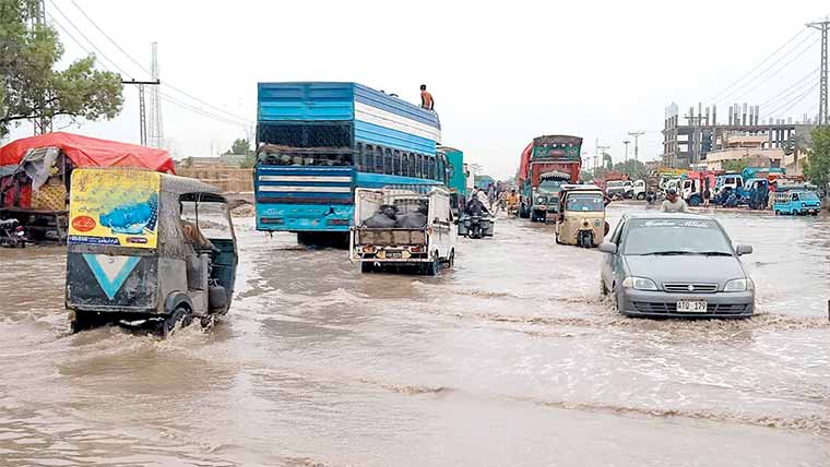 میرپور خاص:مسلسل 4 گھنٹے بارش سے نشیبی علاقے ڈوب گئے