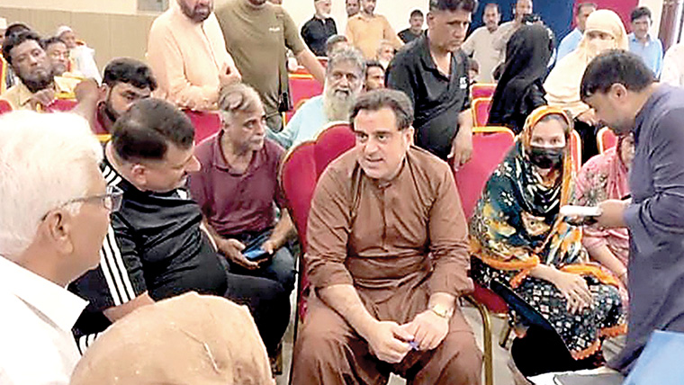 بلال یاسین کی کھلی کچہری ،عوامی  مسائل سنے ،حل کے احکامات 