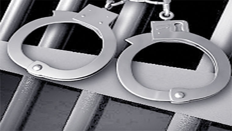 ریڑھیاں کھڑی کرکے  ٹریفک کی روانی میں رکاوٹ  ڈالنے والے 3 افراد گرفتار