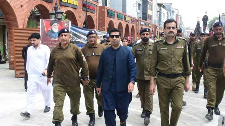 ڈی سی کا سی پی او کے ہمراہ سیف سٹی کنٹرول روم کا دورہ