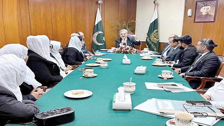 عدالتوں میں خواتین کیلئے خصوصی مراکزقائم کرینگے :چیف جسٹس