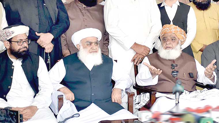  اچکزئی متحدہ اپوزیشن کا اجلاس بلائیں ورنہ ہم بلائینگے :فضل الرحمن 