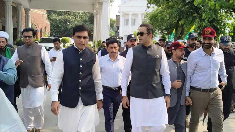 یومِ استحصالِ کشمیر پر ڈی سی آفس سے دستگیر چوک تک ریلی 