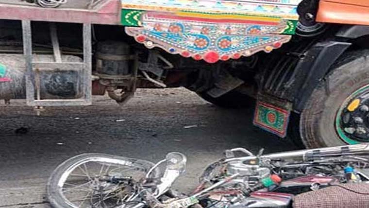 تیز رفتار ڈمپر کی ٹکر سے موٹر سائیکل سوار جاں بحق ہو گیا