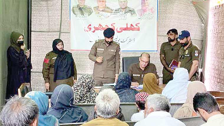 ڈی پی او کی کھلی کچہری ، مسائل حل کرنے کی ہدایت
