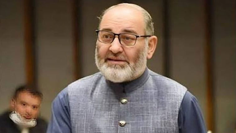 احتجاج کے مقدمہ میں گرفتار سینیٹر مشتاق کا مزید 4 روزہ ریمانڈ 