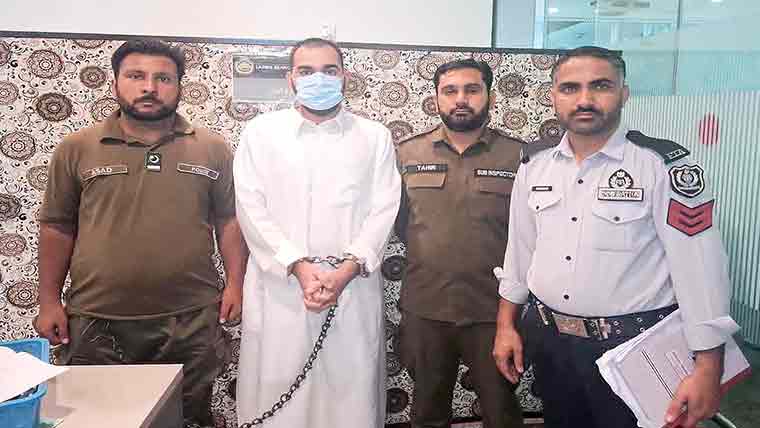 قتل کے مقدمہ میں مطلوب اشتہاری مجرم ائیر پورٹ سے گرفتار