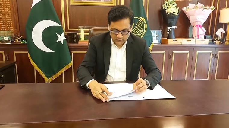 شہر کی نشیبی سڑکوں پر  سو فیصد فوکس کریں:کمشنر 