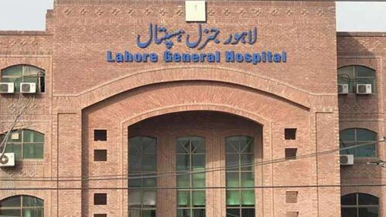 برسا ت میں سانپ کے ڈسے 10افراد کی جان بچائی گئی 