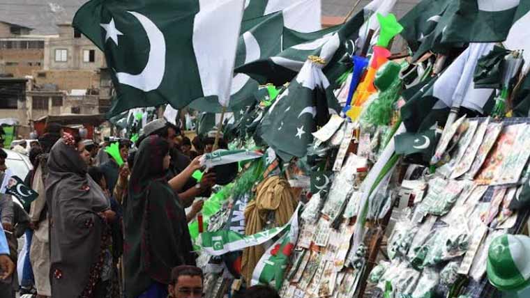 راولپنڈی میں جشن آزادی کی تیاریاں عروج پر ،سٹال سج گئے