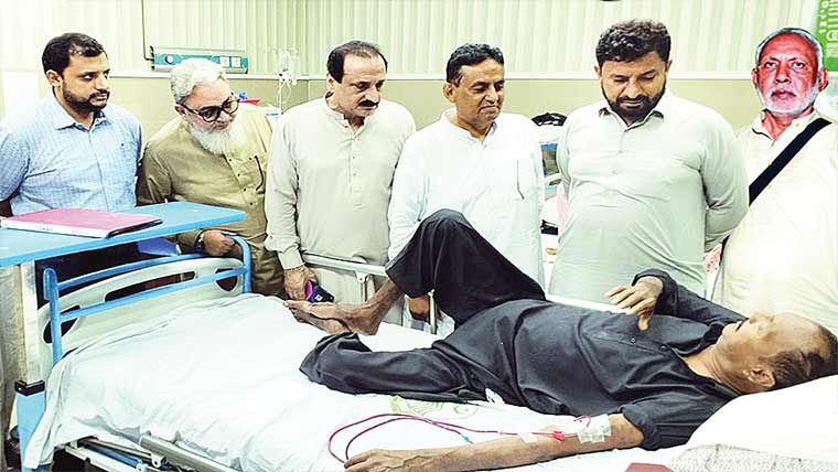  وزیرآباد :انجمن بہبودی مریضاں  کے وفد کی ایم ایس سے ملاقات 