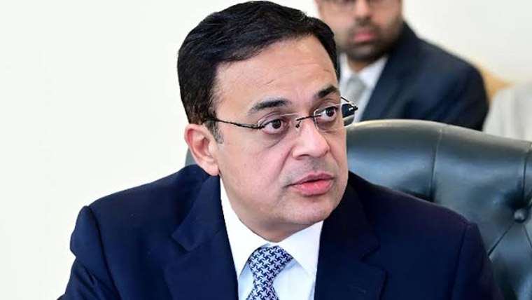 تیل قیمتوں کی ڈی ریگولیشن پالیسی کی کابینہ سے جلد منظوری متوقع،احد چیمہ