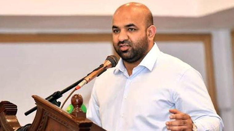 وزیر تعلیم گلگت بلتستان کے طلبہ کووظائف دینے سکردو پہنچ گئے