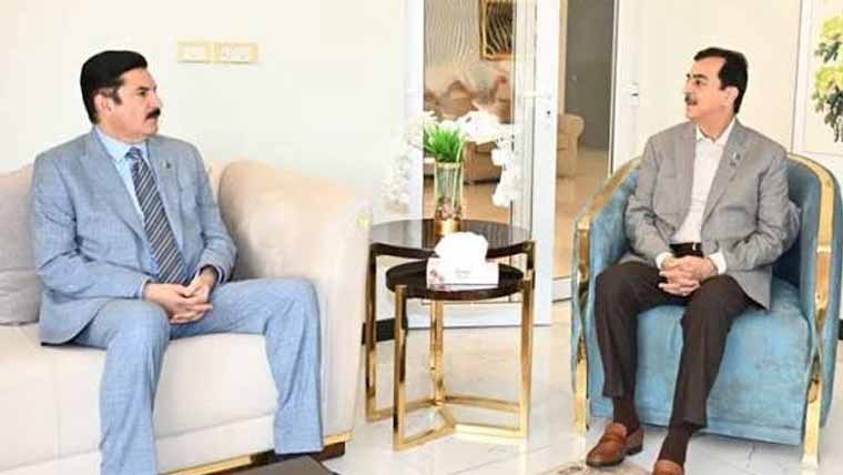 گورنرپختونخوا کی چیئرمین سینیٹ سے ملاقات،امن وامان پرگفتگو