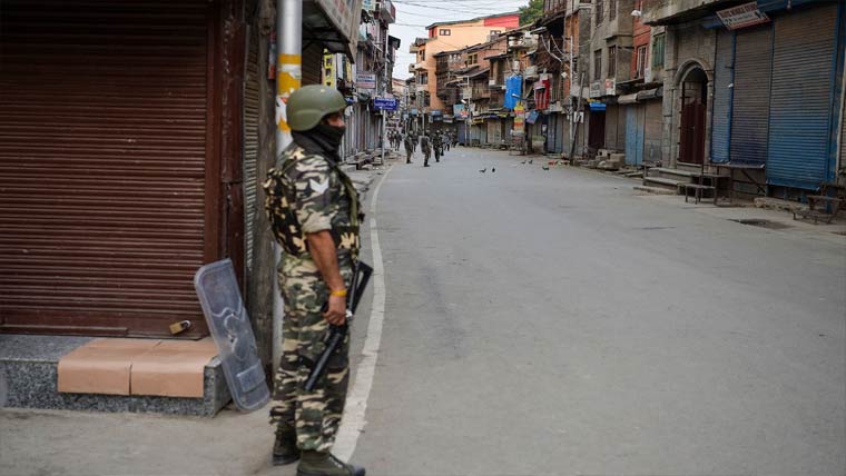 مقبوضہ کشمیر میں بھارتی یوم آزادی سے قبل کریک ڈاؤن