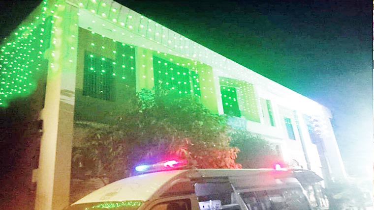 تحصیل ہیڈ کوارٹر ہسپتال جڑانوالہ برقی قمقموں سے جگمگا اٹھا