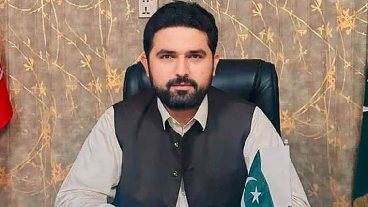  اب 20 لاکھ افراد کیساتھ آئوں گا،اڈیالہ جیل کے قریب روکنے پر سہیل آفریدی کا دھرنا،واپس چلے گئے