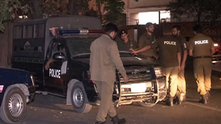 لاہور:پولیس پر 2 حملے، سب انسپکٹر سمیت 3 شہید 