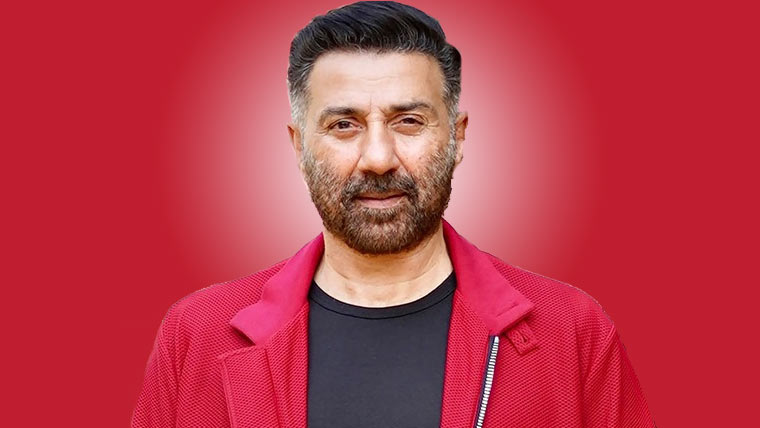 ایک بار کرتارپورگیا،پاکستانیوں  سے بہت پیار ملا :سنی دیو ل 