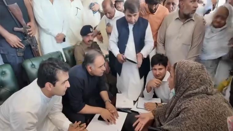  وزیر مملکت اظہر کیانی کی کھلی  کچہری ،شہریوں کے مسائل سنے