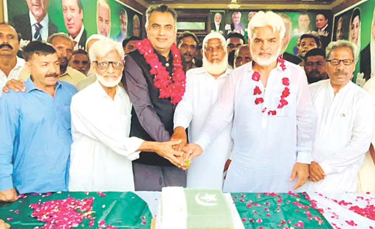 حاجی خالد پرویز کے ڈیرے پر  جشن آزادی کے سلسلہ میں تقریب