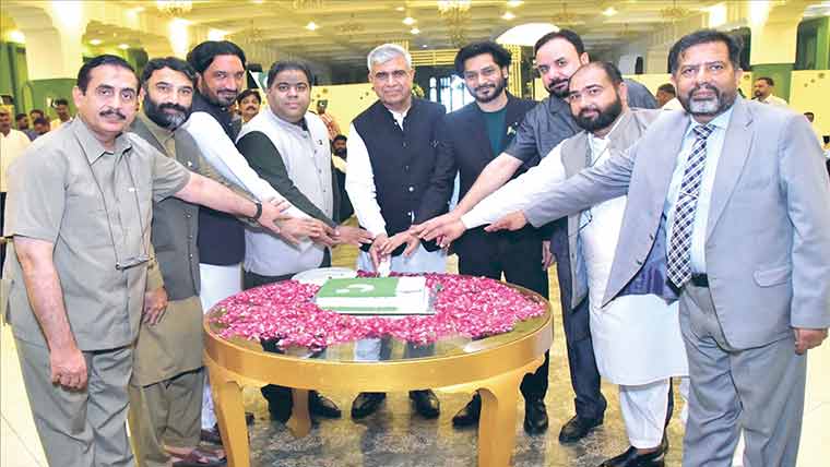 سٹیٹ لائف کے زیرِ اہتمام جشنِ آزادی کی پروقار تقریب 