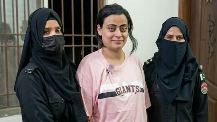  پنکی کے خلاف منشیات،غیر قانونی اسلحے کے مقدمات،حتمی چالان داخل
