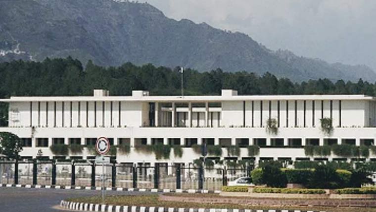  گریڈ 18کے 10افسران کی مڈ کیریئر مینجمنٹ کورس کیلئے نامزدگیاں موخر