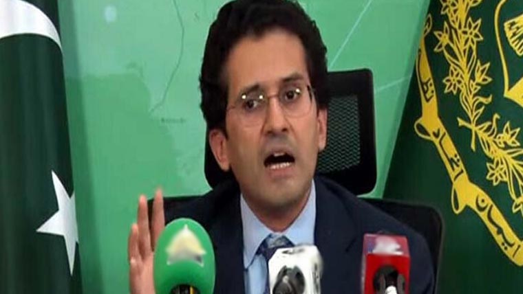  تیل قیمتیں میں نہیں بدلتا، عملدرآمد کرتا ہوں، وزیرِ پٹرولیم