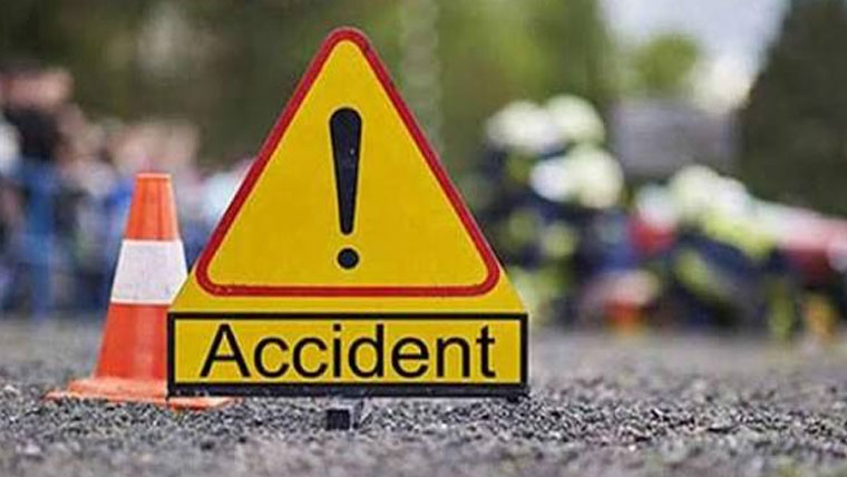مردان،ٹریفک حادثہ میں 4افراد زخمی 