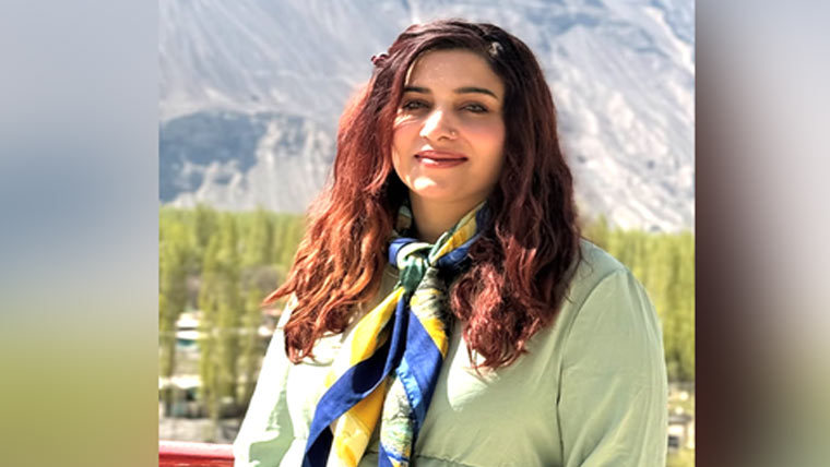 اسپانٹک پہاڑ پر جاں بحق ڈاکٹر اسما مشتاق کی لاش لانے کا آپریشن موسم کے باعث مؤخر 