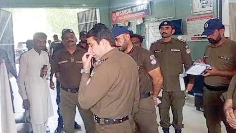 ڈی پی او جھنگ کا تھانہ شورکوٹ سٹی کا دورہ، انتظامات کا جائزہ