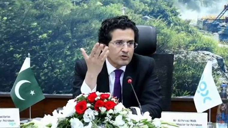 امریکی پابندیاں ایران گیس  منصوبے میں رکاوٹ:وزیرتوانائی