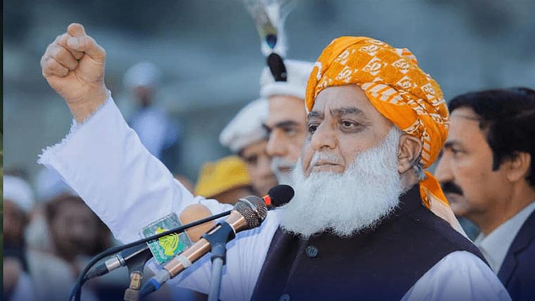  قوم کو تقسیم کرنے کی پالیسی ملکی مفاد میں نہیں :فضل الرحمن 