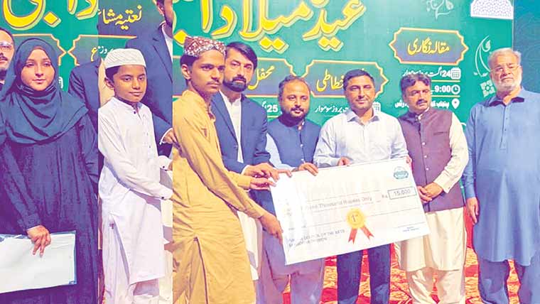  آرٹ گیلری میں خطاطی کی نمائش اور نعت خوانی کے مقابلے 