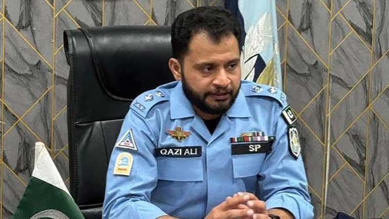 بہترین کا رکردگی پر پولیس آفیسرز میں انعامات، تعریفی اسناد تقسیم