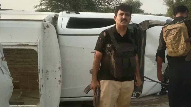 ڈیرہ اسماعیل خان میں دہشتگرد حملہ  ڈی ایس پی سمیت 5 پولیس اہلکار زخمی